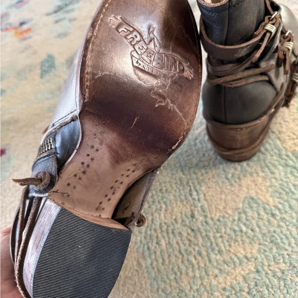 Freebird Crue - Distressed Grey/Multi Ankle Booties - Never worn sz10 - Picture 10 of 11